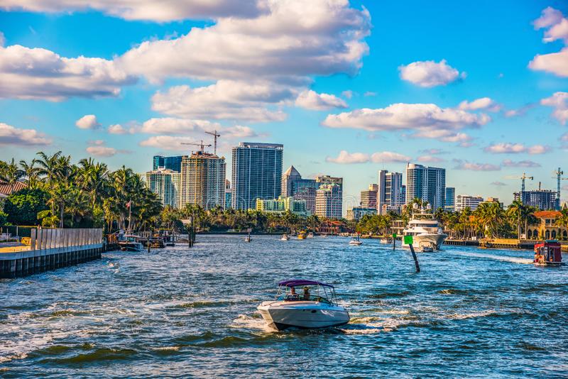Fort Lauderdale is becoming the Venice of the United States and why it is definitely worth to do with Baymingo Boat Rental.