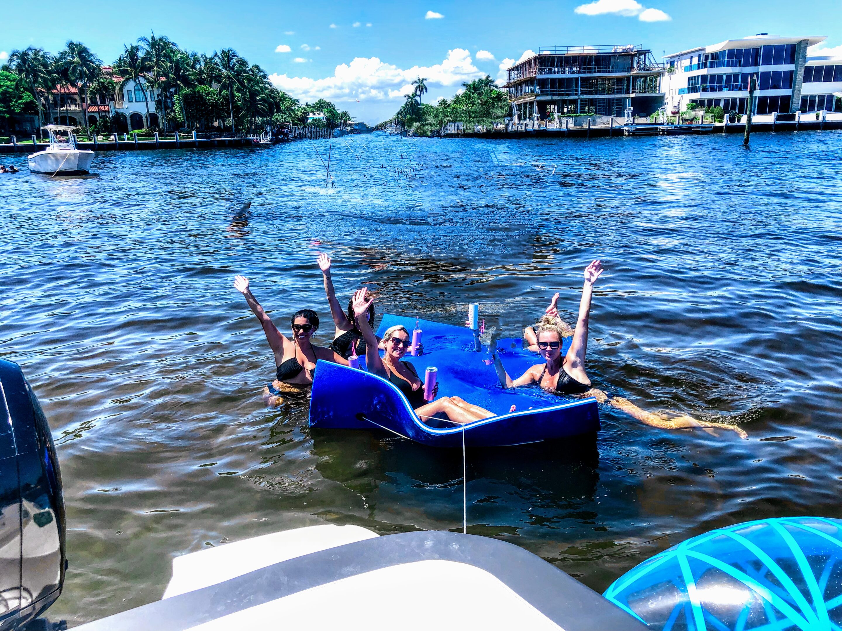 bachelorette-party-boat-rental-baymingo-fort-lauderdale