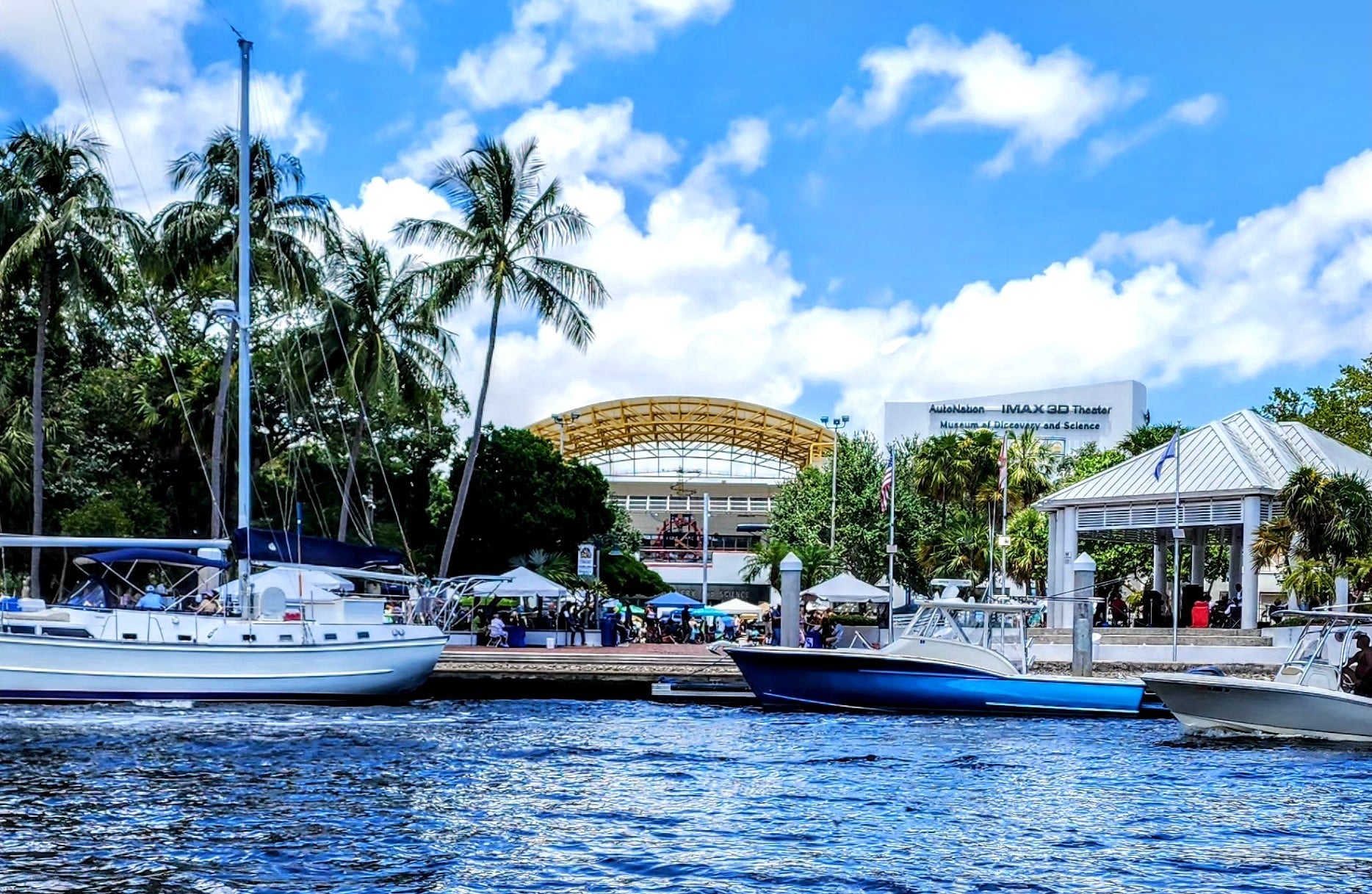 baymingo-boat-tour-fort-lauderdale-sightseeing-espanade